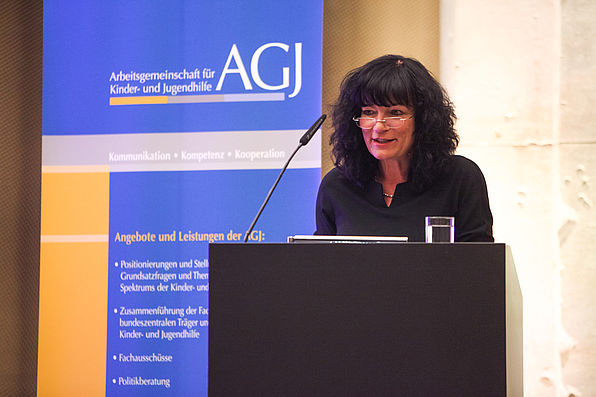 Prof. Dr. Karin Böllert, Vorsitzende der Arbeitsgemeinschaft für Kinder- und Jugendhilfe – AGJ